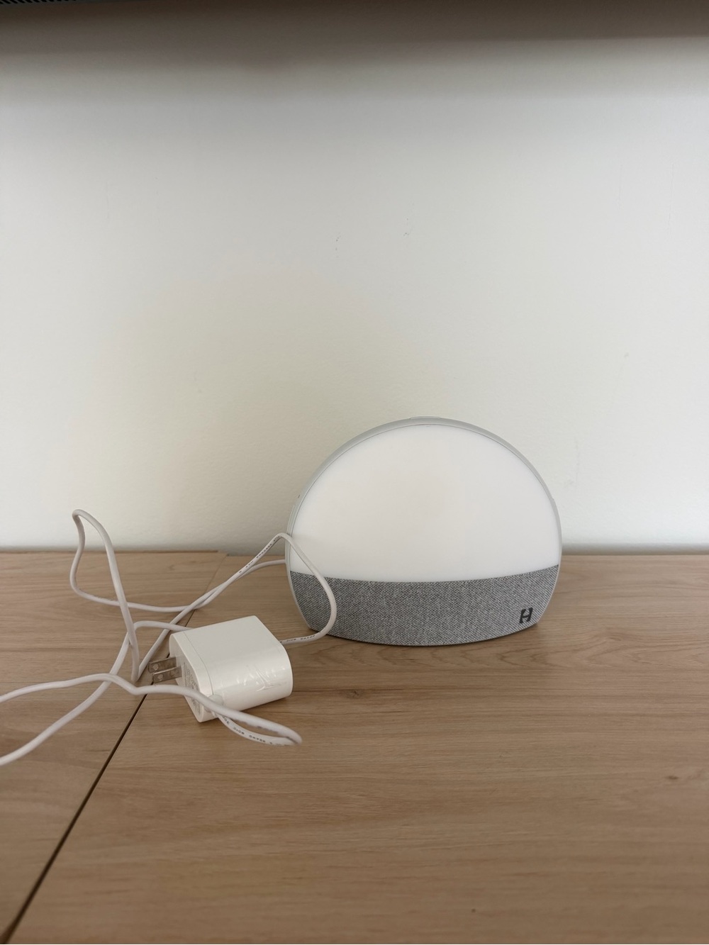 Hatch restore  Light and Sound Machine - White and Gray